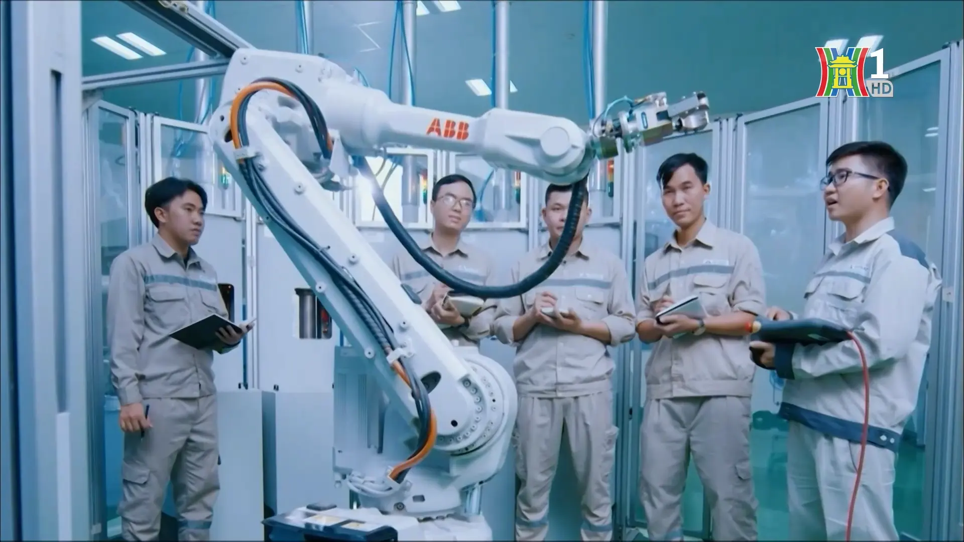 Bình dân học vụ số: Từ Nghị quyết 57 đến xã hội số | Phim tài liệu | 28/12/2025